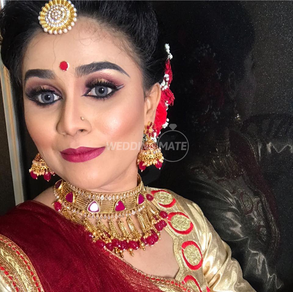 Djeya Bridal & Make-Up Academy