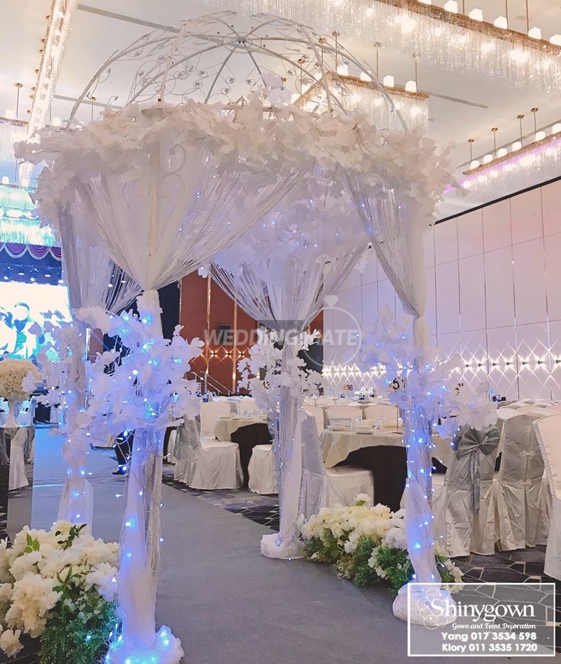 Shinygown.com Gown & Event Decoration