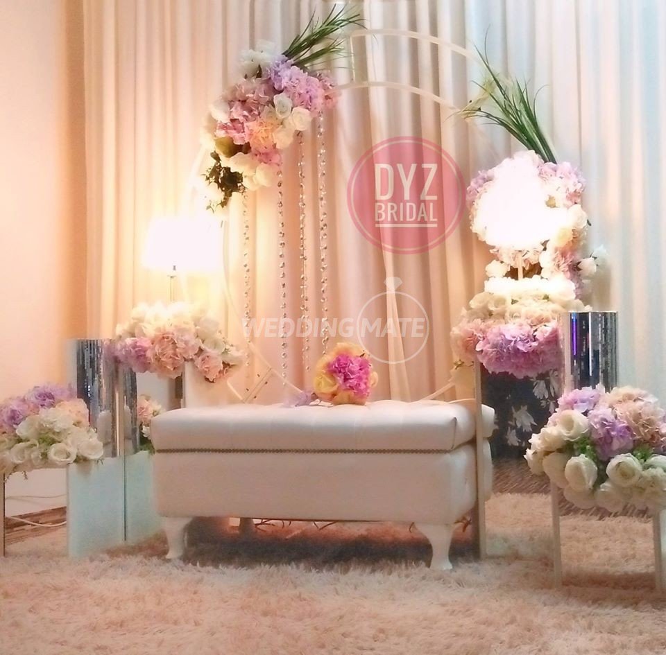 Pelamin & Dekorasi Dyvaz Wedding