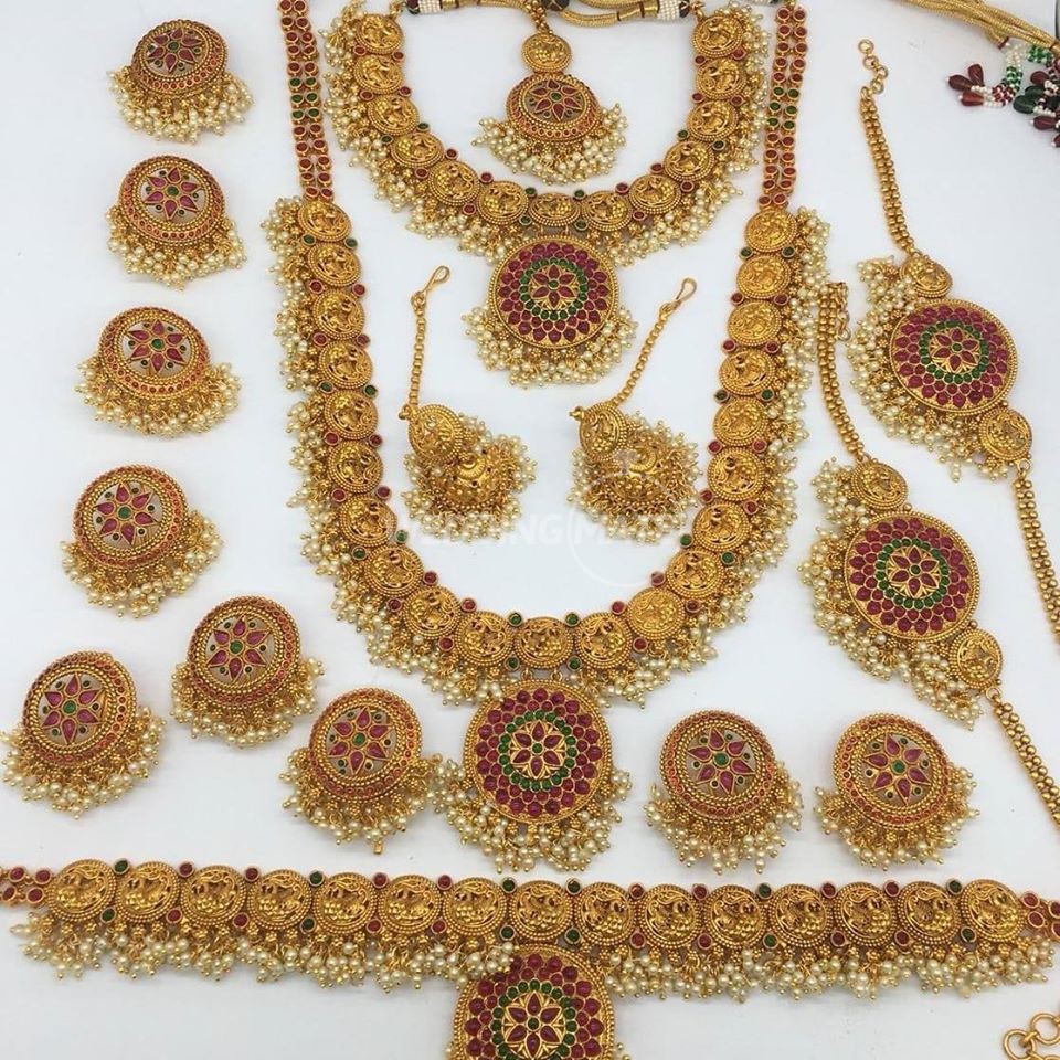 Akshaya collection