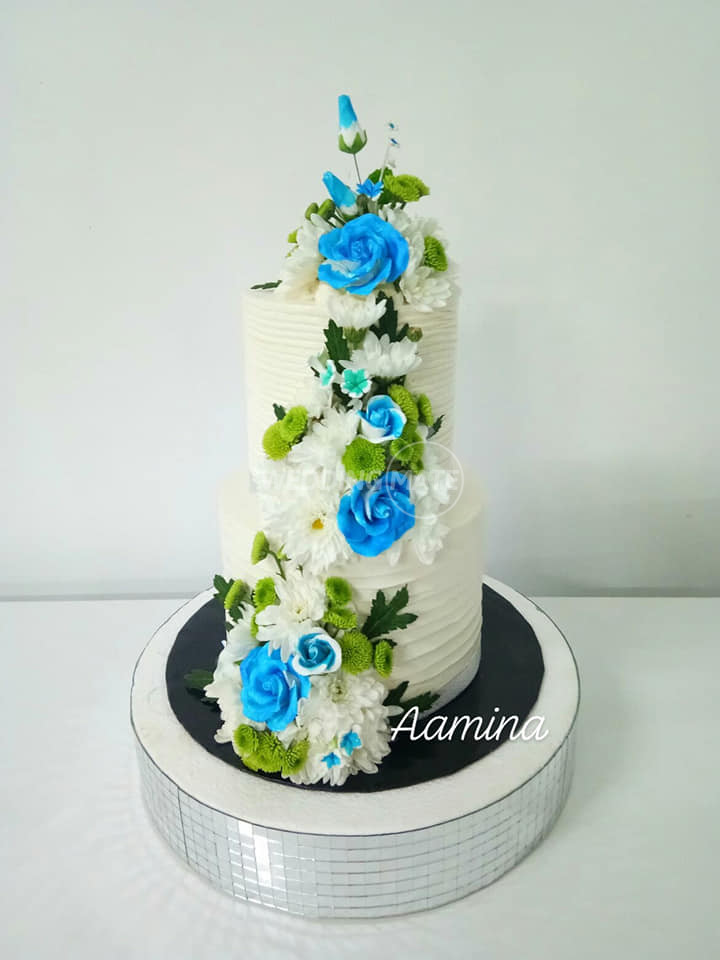 Wedding Cake by Min