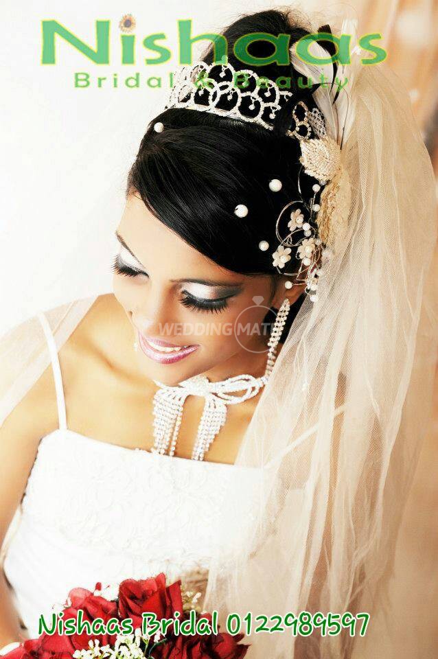 Nishaas Bridal & Beauty